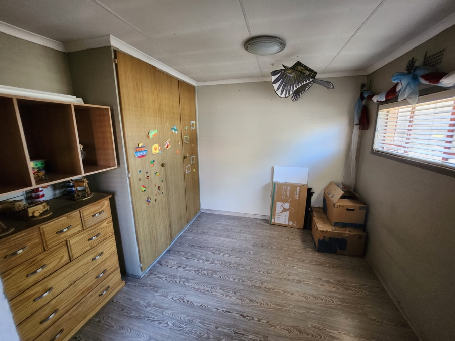 6 Bedroom Property for Sale in Vaalpark Free State